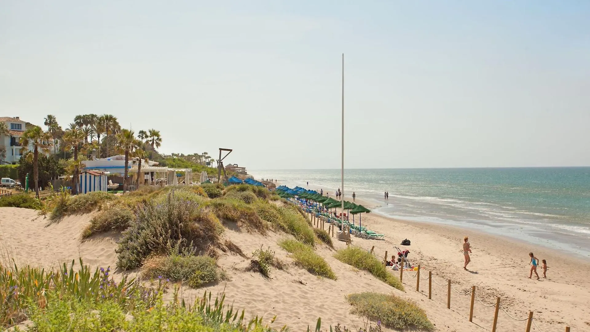 Lush Studio With View Marbella Apartment